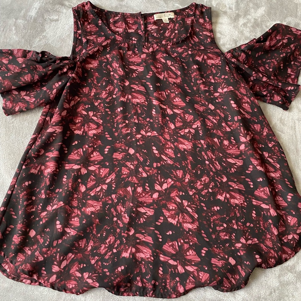 Nine Britton Cold Shoulder Blouse (Stitch Fix)